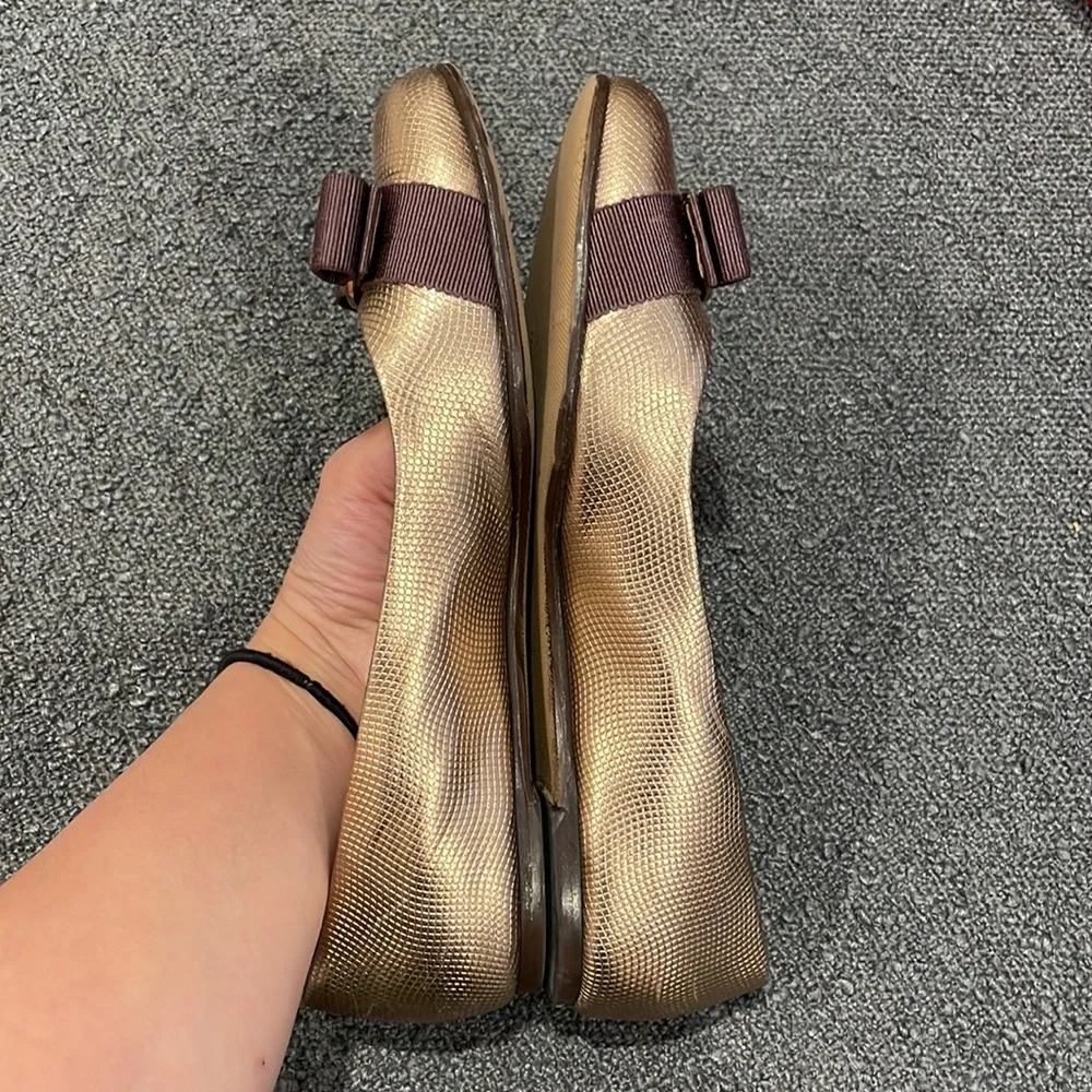 Authentic Ferragamo Varina ballet flat with original box and shoe bag size 6.5 - Picture 6 of 9